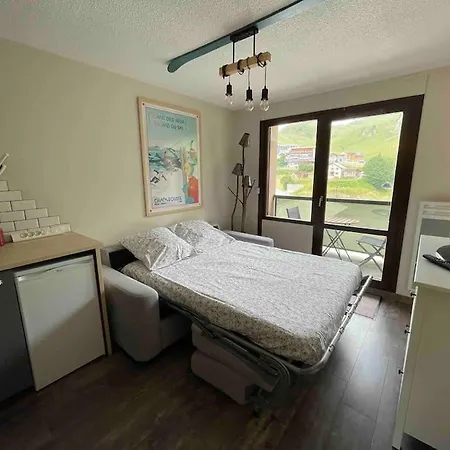 Studio Refait A Neuf Avec Balcon - Famille - Parking Couvert Chamrousse Exterior photo