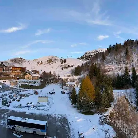 Studio Refait A Neuf Avec Balcon - Famille - Parking Couvert Chamrousse Exterior photo